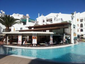 POOL BAR