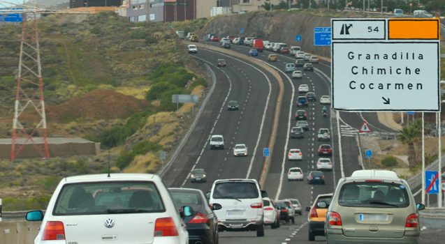 El CEST propone a las Administraciones que de forma provisional se habilite un tercer carril reversible en la autopista del Sur