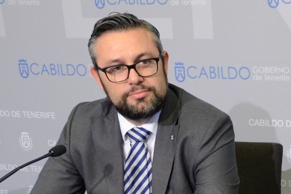 El Cabildo y los ayuntamientos turísticos de Tenerife reactivan la gestión del suelo
