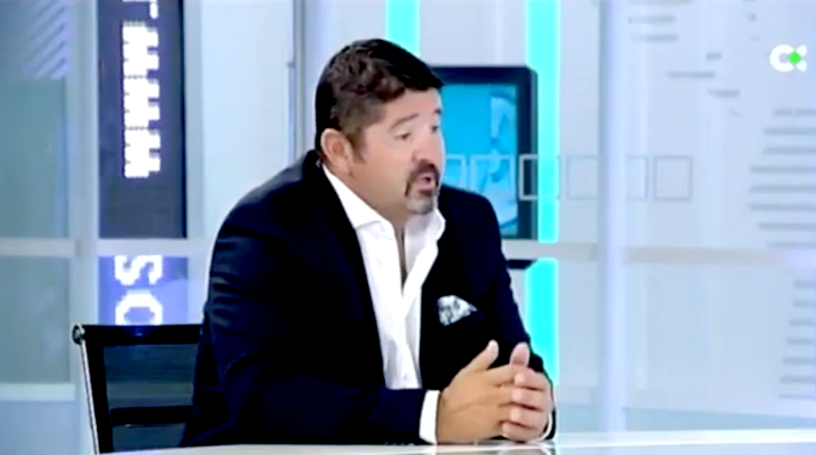 El Presidente del Cest, Roberto Ucelay defiende la necesidad de hacer test a los turistas que viajan a canarias, tanto a la llegada como a la salida, en el programa «Buenos Dias Canarias» de la Televisión Canaria. Ver video