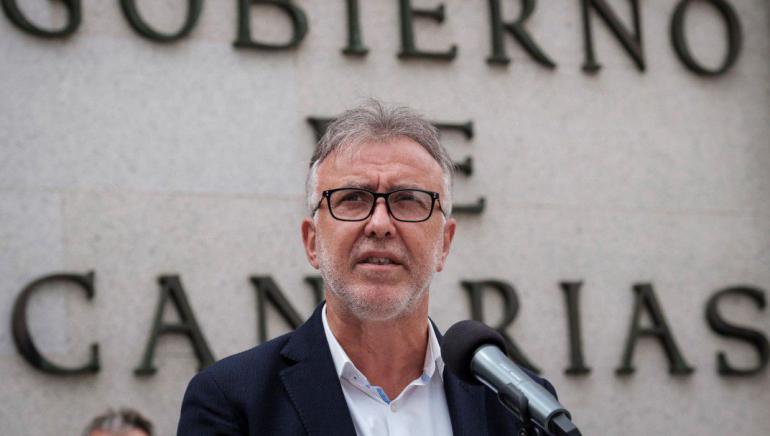 Nota de Prensa. El Presidente del Gobierno de Canarias, Angel Victor Torres, se compromete con el CEST a impulsar las medidas legales necesarias para que los test de antígenos puedan hacerse a partir del lunes 23 de noviembre y a financiar los test a los peninsulares que lleguen a las islas.