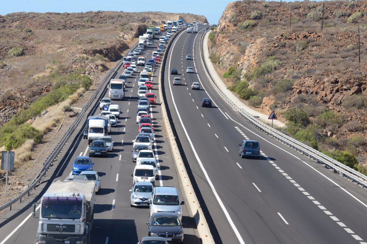 Nota de Prensa. El Tribunal Supremo anula el proyecto del tercer carril de la autopista del sur. El CEST exige que el Consejero de Obras Públicas asuma su responsabilidad por el nuevo retraso en las obras de la TF-1