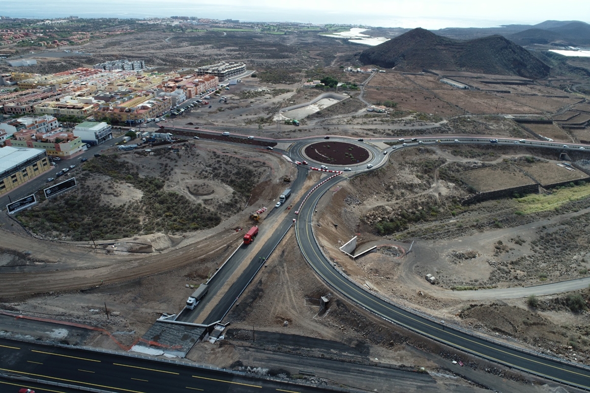 Apertura al tráfico del ramal «Chafiras-Oroteanda». El CEST valora muy positivamente la gestión de las administraciones en lograr que, por fin, se inaugure esta obra imprescindible para descongestionar esa zona de la autopista TF1.
