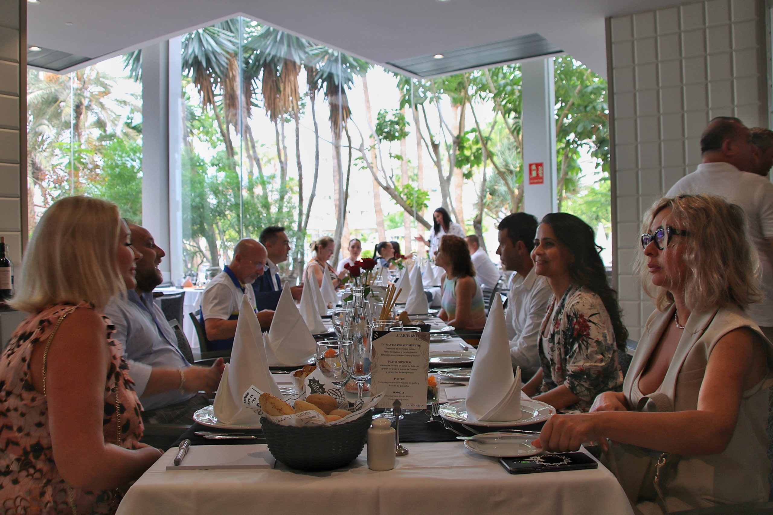 Networking. Este pasado viernes 27 de enero de 2023, el CEST organizó el primer Networking de este 2023 en el Restaurante Asador Sal y Brasa en Adeje. Excelente participación de asociados